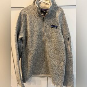Patagonia women’s pullover XS heather tan/gray - excellent condition